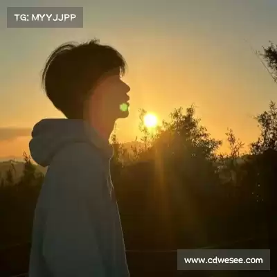 仲灵楚